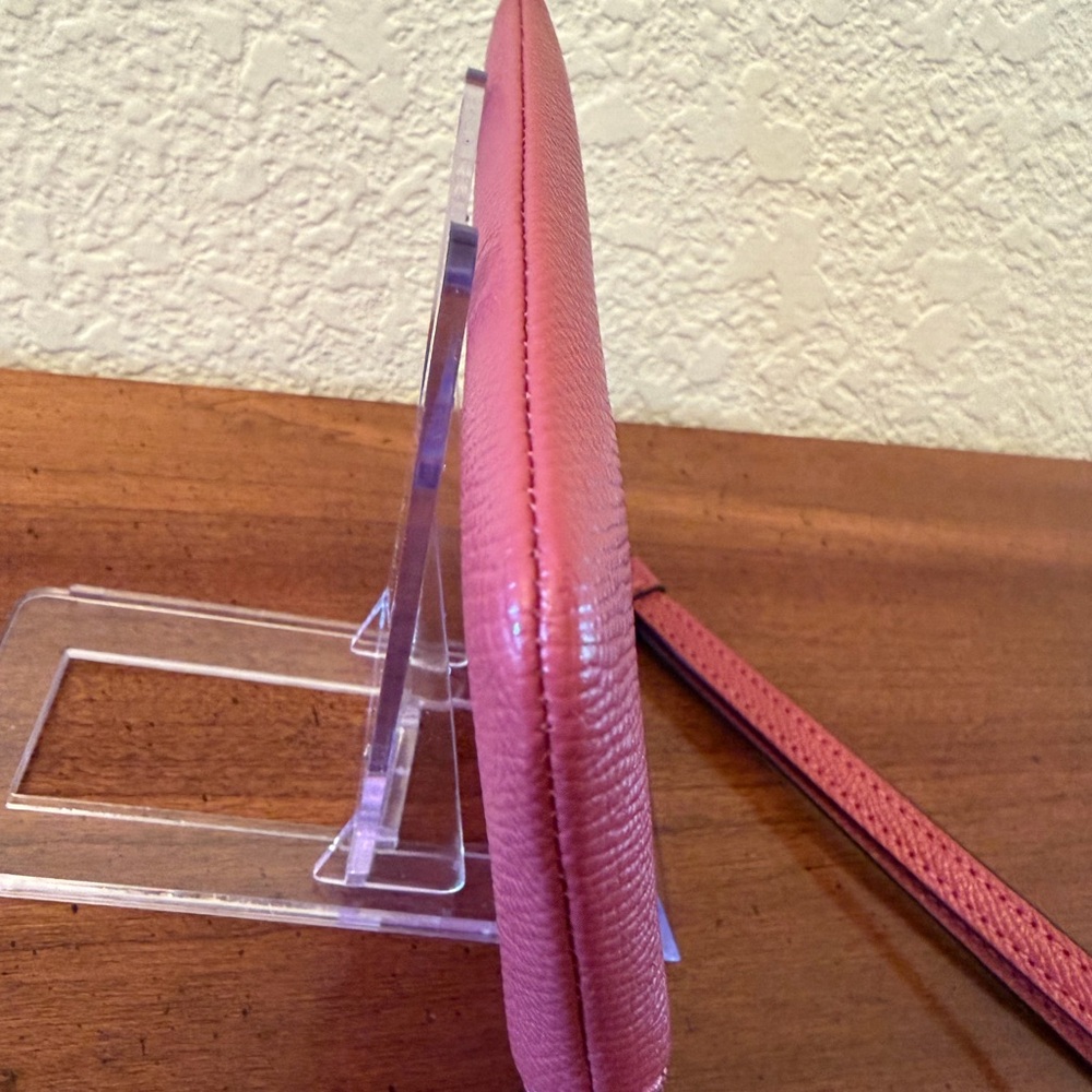 Coach Corner Zip Wristlet in Pink, NWOT - Picture 3 of 13